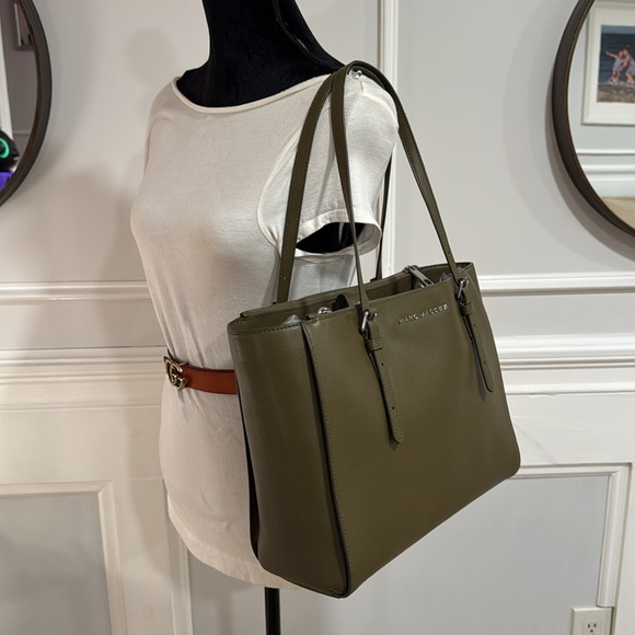 Marc Jacobs Large The Commuter Leather Tri-Compartment Tote Bag EUC - Picture 4 of 17